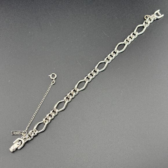 Signed Monet Vintage Silver Tone Curb Chain Link Charm Bracelet 7.5" - Picture 2 of 5